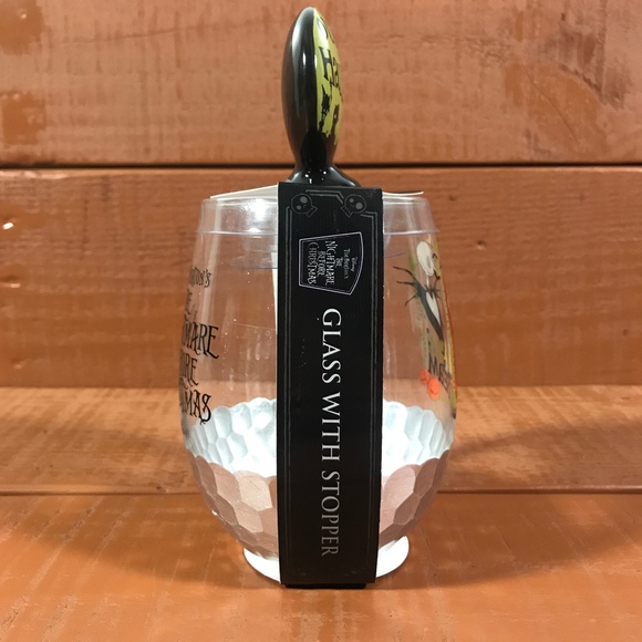 Jack & Sally Wine Glass W/Stopper - Picture 2 of 3